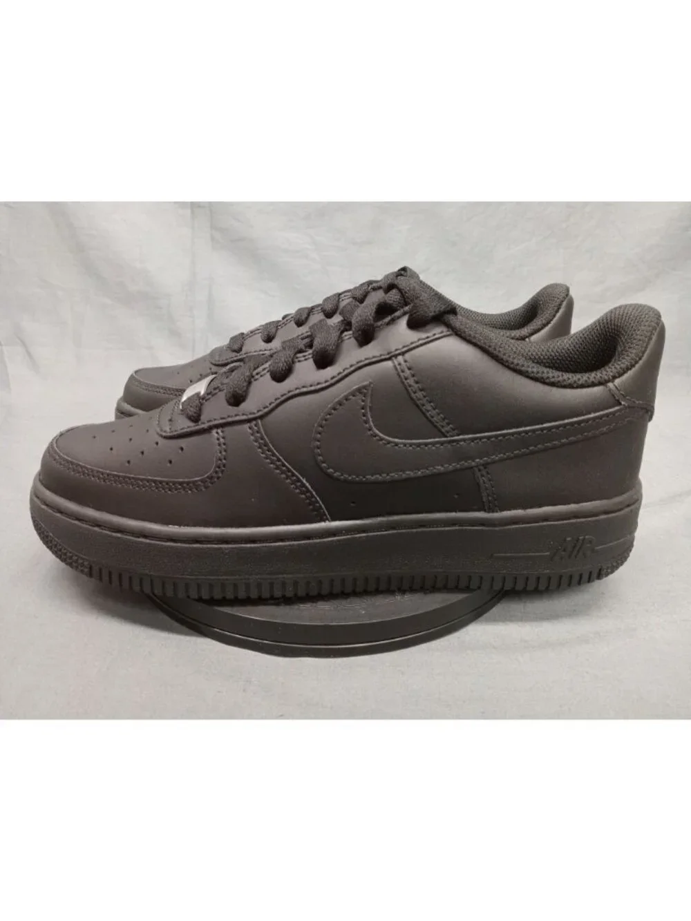 Nike Air Force 1 LE (GS) Sneakers Leather Triple Black Boys Size 4.5 NEW NO BOX!